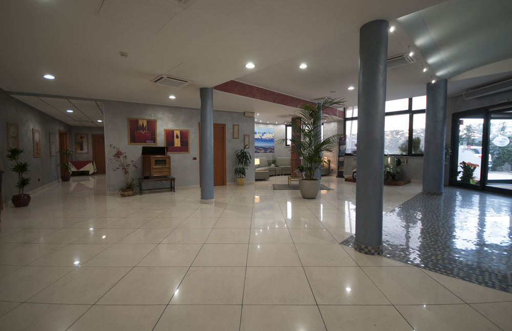 Hotel Brindor Poirino Kültér fotó